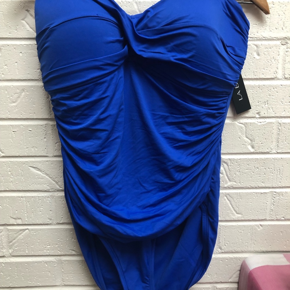 La Blanca NWT royal blue women’s size 14 one piece bathing suit